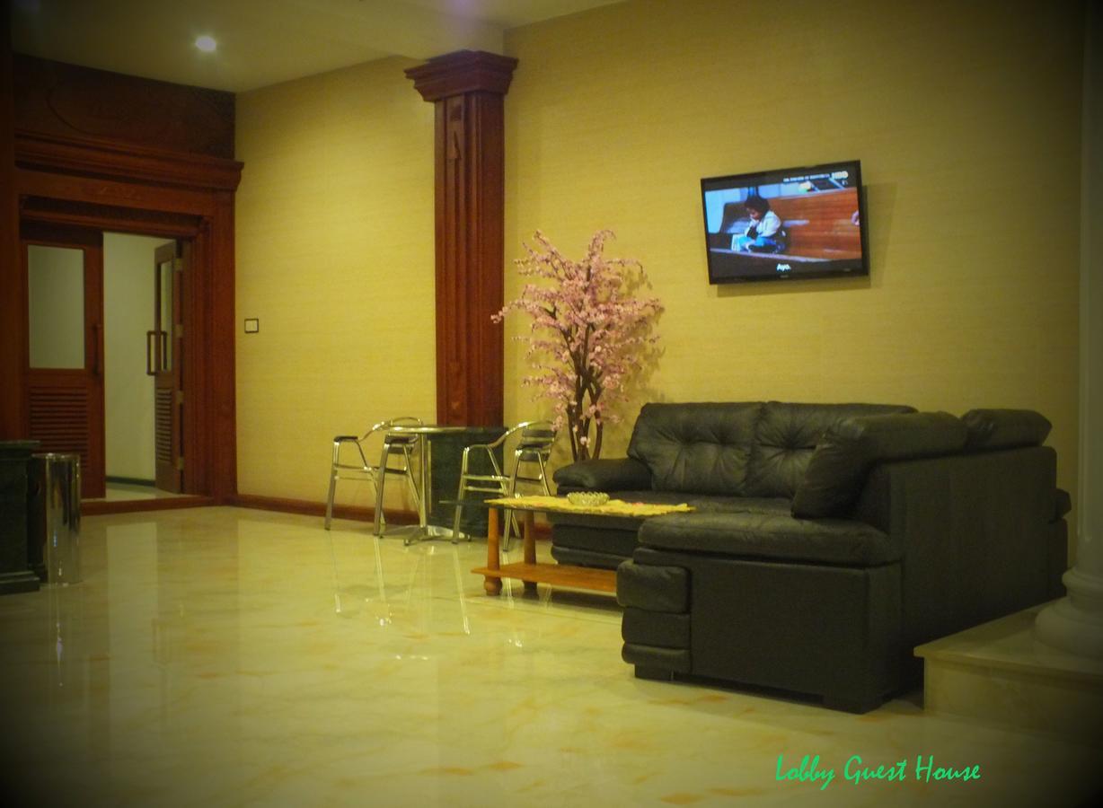 Zamrud Malioboro Hotel Yogyakarta Bagian luar foto